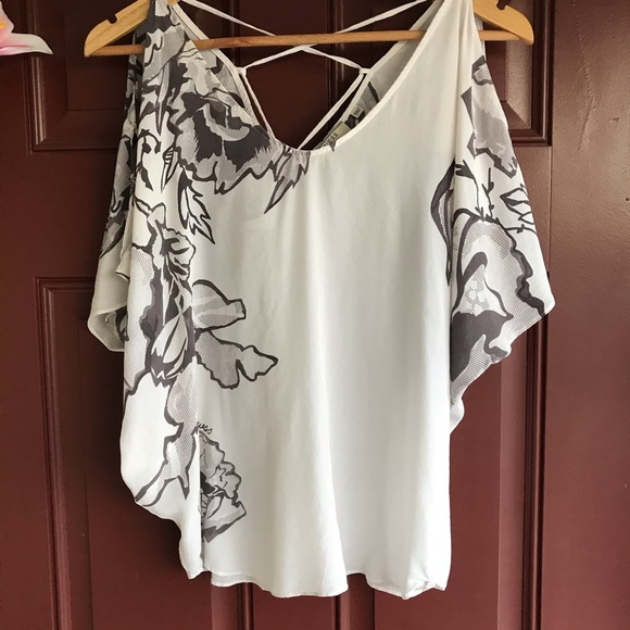 Guess XS Cold Shoulder Silk Blouse Tie in Back D1 - Picture 1 of 8